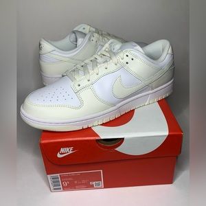 Womens Nike dunk size 9.5W